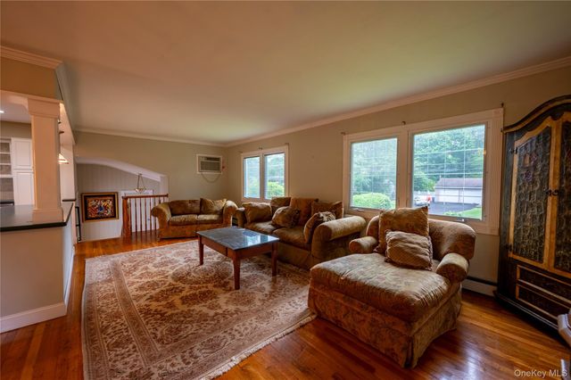 95 Haven Avenue, Ronkonkoma, NY 11779