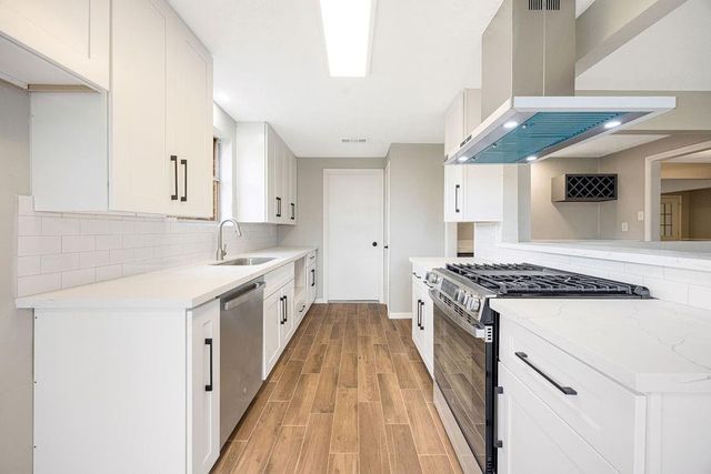 2114 Eagle Point Road, Crosby, TX 77532