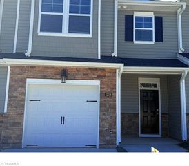 1258 Evelynnview Lane, Kernersville, NC 27284