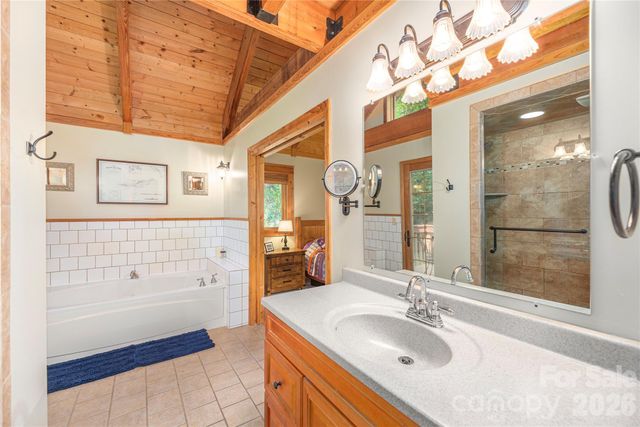 116 Ivy Road, Mills River, NC 28759