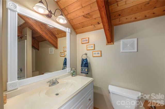 116 Ivy Road, Mills River, NC 28759