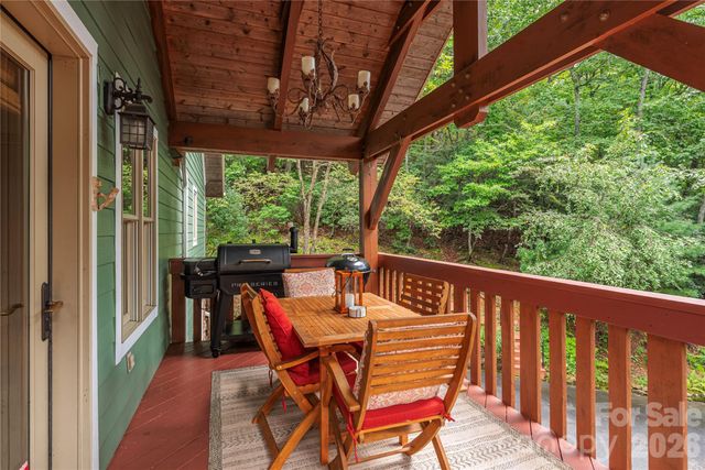 116 Ivy Road, Mills River, NC 28759