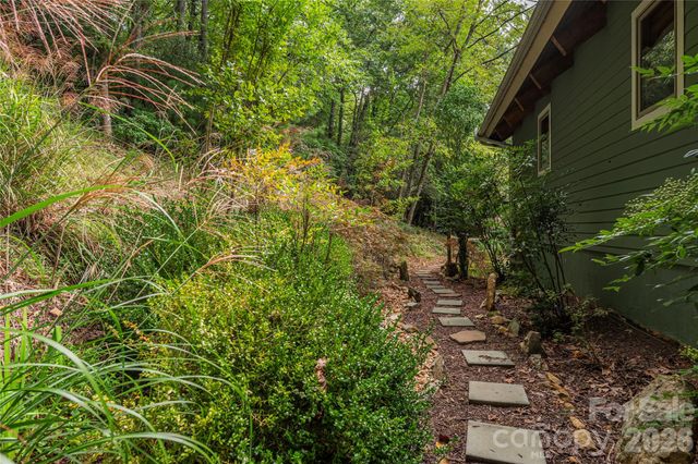 116 Ivy Road, Mills River, NC 28759
