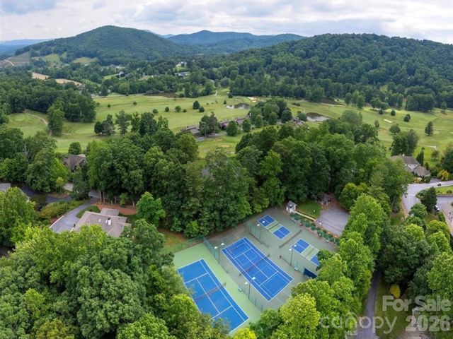 116 Ivy Road, Mills River, NC 28759