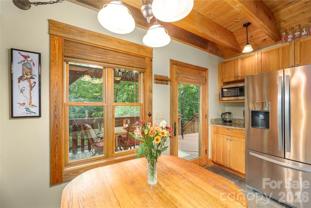 116 Ivy Road, Mills River, NC 28759