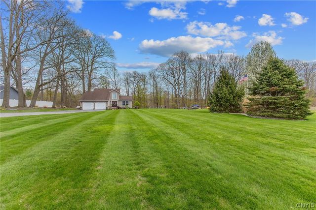 106 County Route 10, Schroeppel, NY 13132