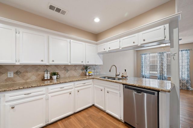 11566 S Kirkwood Road, Houston, TX 77477