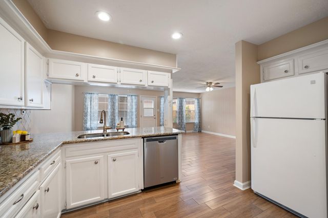 11566 S Kirkwood Road, Houston, TX 77477