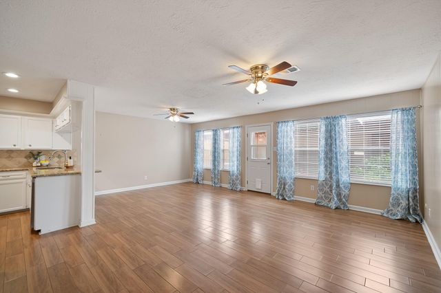 11566 S Kirkwood Road, Houston, TX 77477