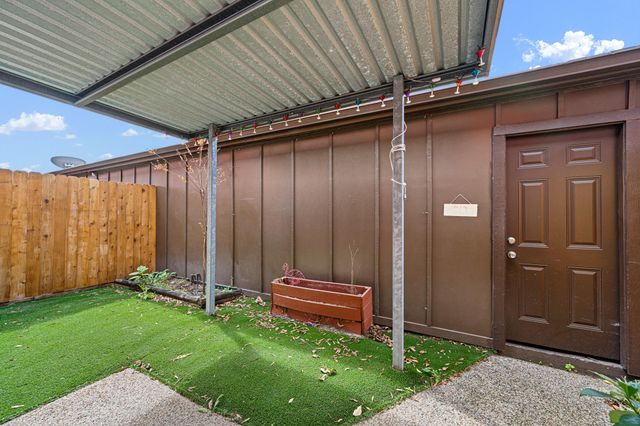 11566 S Kirkwood Road, Houston, TX 77477