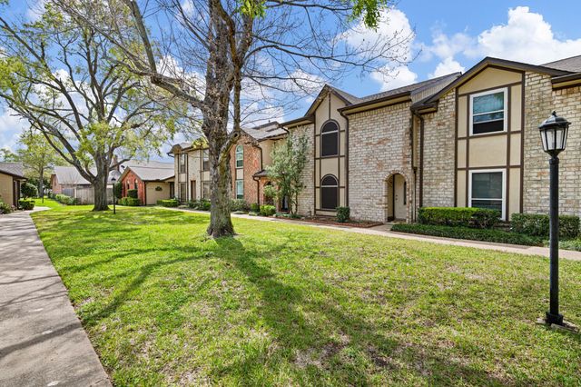 11566 S Kirkwood Road, Houston, TX 77477