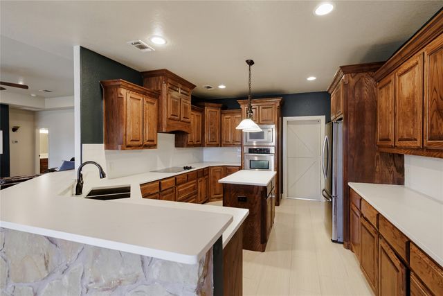 505 Spring Valley Road, Paradise, TX 76073