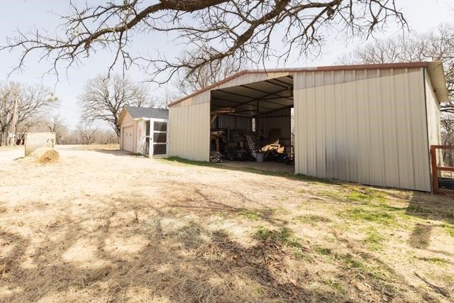 505 Spring Valley Road, Paradise, TX 76073