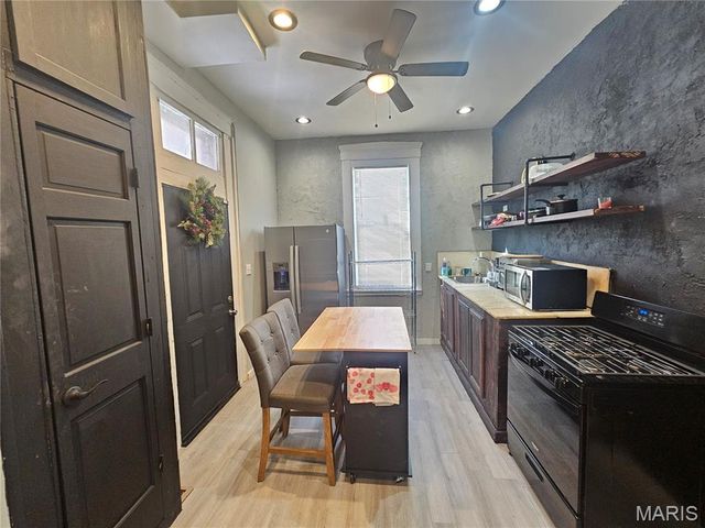 3307 N 19th Street, St Louis, MO 63107