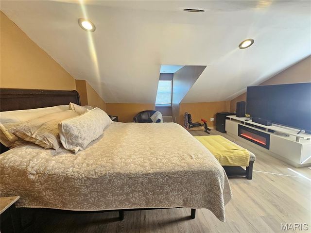 3307 N 19th Street, St Louis, MO 63107