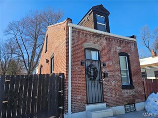 3307 N 19th Street, St Louis, MO 63107
