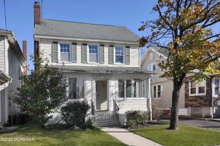 209 Broadway, Keyport, NJ 07735