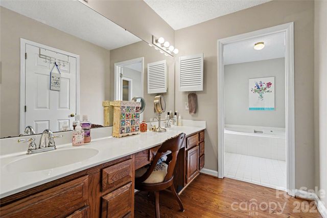 5112 Tedorill Lane, Charlotte, NC 28226