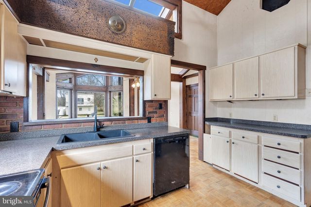 47 S LOCUST AVE, Salem, NJ 08079