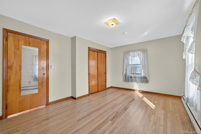 18 Oakland Avenue, Chester, NY 10918