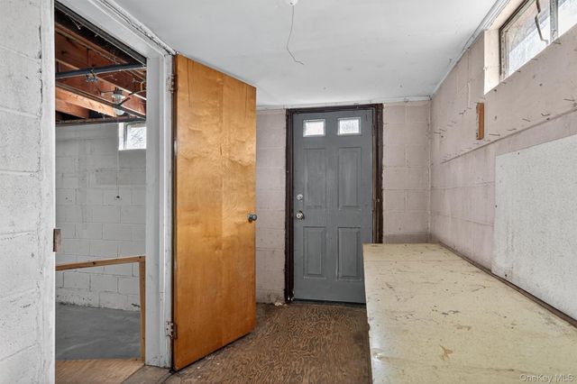 18 Oakland Avenue, Chester, NY 10918