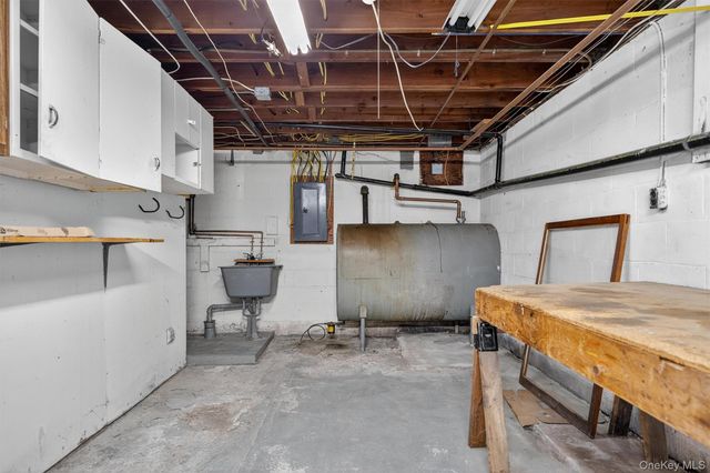 18 Oakland Avenue, Chester, NY 10918