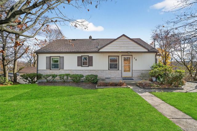 18 Oakland Avenue, Chester, NY 10918