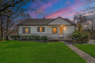 18 Oakland Avenue, Chester, NY 10918