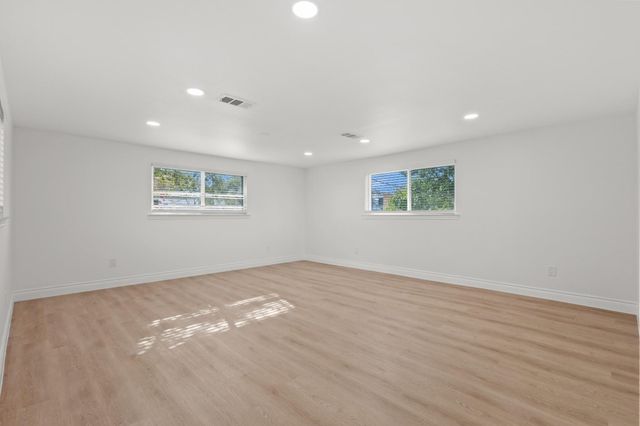 7938 Hillfawn Circle, Dallas, TX 75248