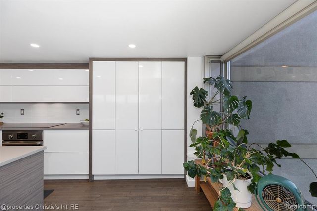 1300 E Lafayette Street 412, Detroit, MI 48207