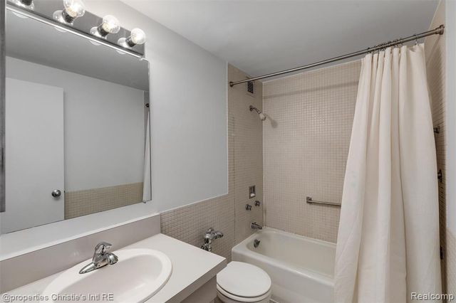 1300 E Lafayette Street 412, Detroit, MI 48207