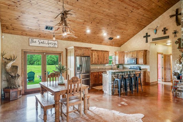 1305 Vz County Road 3821, Wills Point, TX 75169