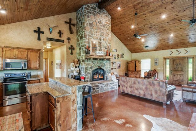 1305 Vz County Road 3821, Wills Point, TX 75169