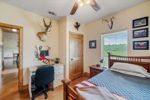 1305 Vz County Road 3821, Wills Point, TX 75169