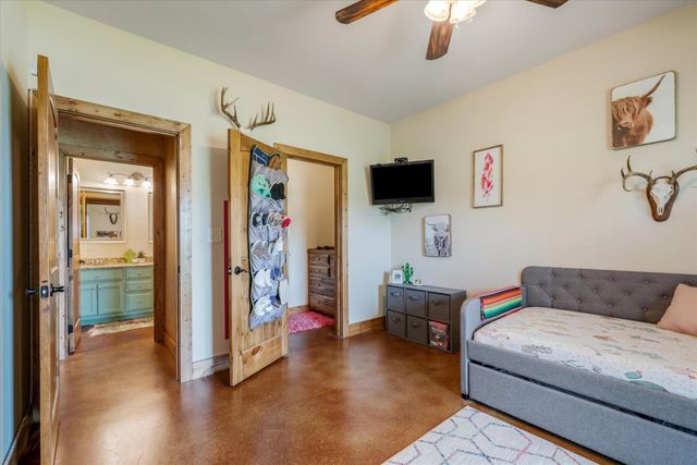 1305 Vz County Road 3821, Wills Point, TX 75169