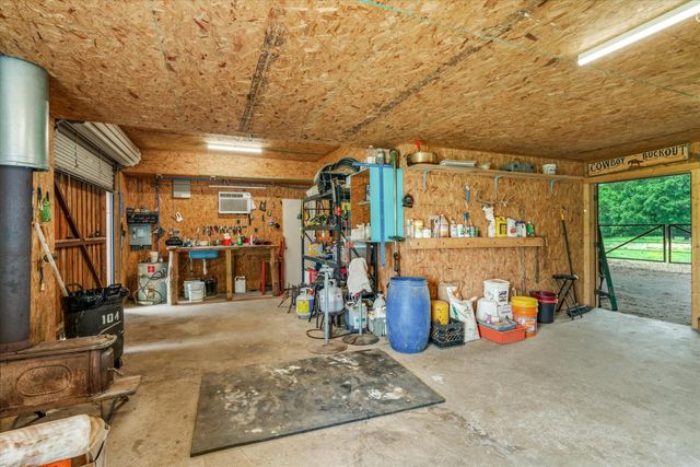 1305 Vz County Road 3821, Wills Point, TX 75169