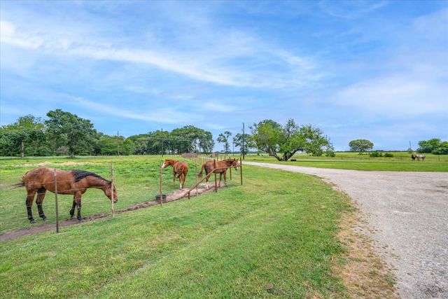 1305 Vz County Road 3821, Wills Point, TX 75169