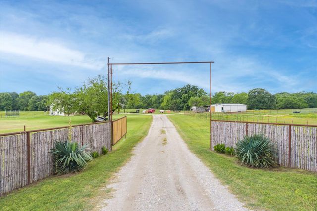 1305 Vz County Road 3821, Wills Point, TX 75169