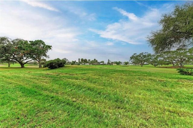 6120 43RD STREET W 102B, Bradenton, FL 34210