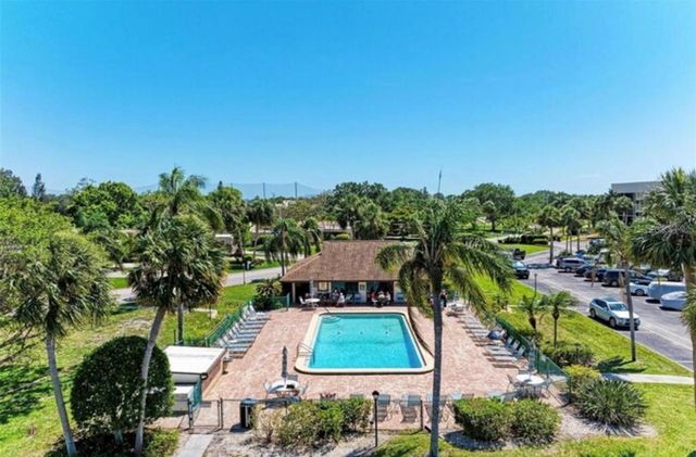 6120 43RD STREET W 102B, Bradenton, FL 34210