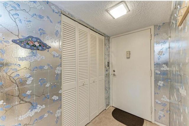 6120 43RD STREET W 102B, Bradenton, FL 34210