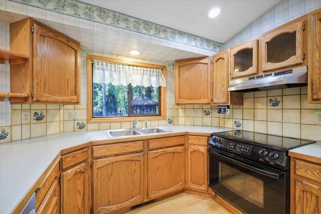 207 W Woodway Ave, Spokane, WA 99218