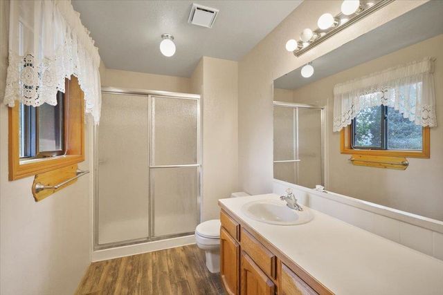 207 W Woodway Ave, Spokane, WA 99218