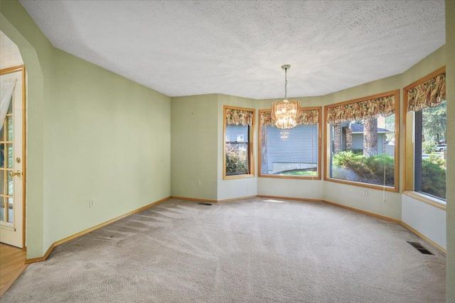 207 W Woodway Ave, Spokane, WA 99218