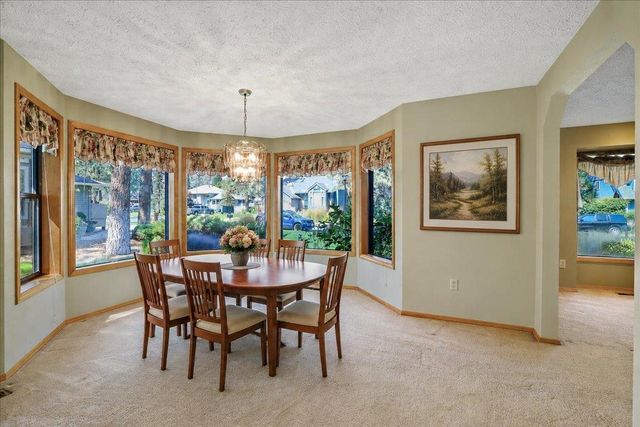 207 W Woodway Ave, Spokane, WA 99218