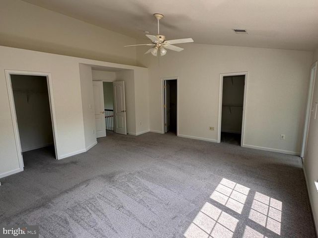 13642 FLYING SQUIRREL DR, Herndon, VA 20171