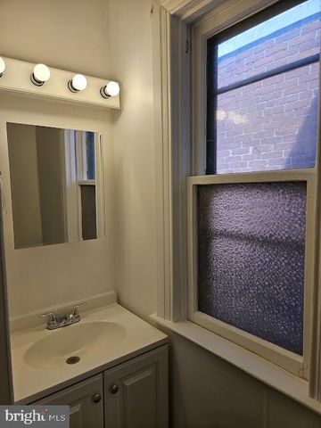 1121 W POPLAR ST, York, PA 17404