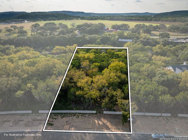 244 RIVERFRONT DR, New Braunfels, TX 78132