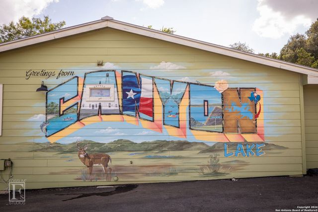 244 RIVERFRONT DR, New Braunfels, TX 78132