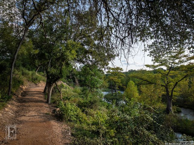 244 RIVERFRONT DR, New Braunfels, TX 78132